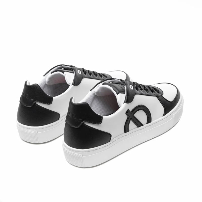 Loci Classic Sneaker